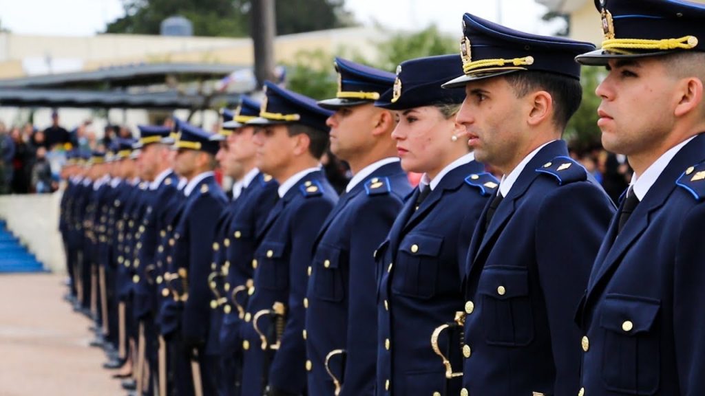 requisitos para ser policía en uruguay